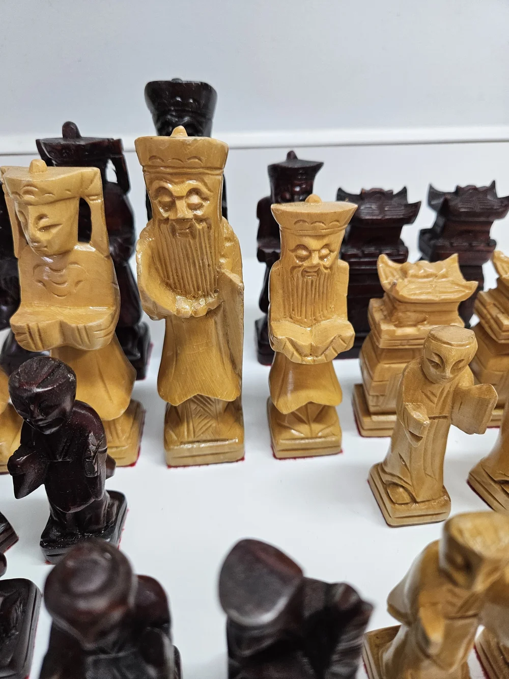 VINTAGE Asian Carved Chess Game 32 Piece Set VTG